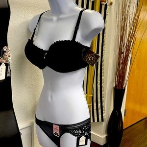 Matching bra with panty size 40 C panty size medium black